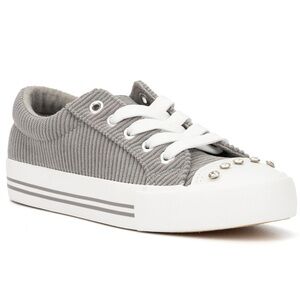 Olivia Miller Girl Adventure Kick Sneakers in Gray and White Kids Size 3